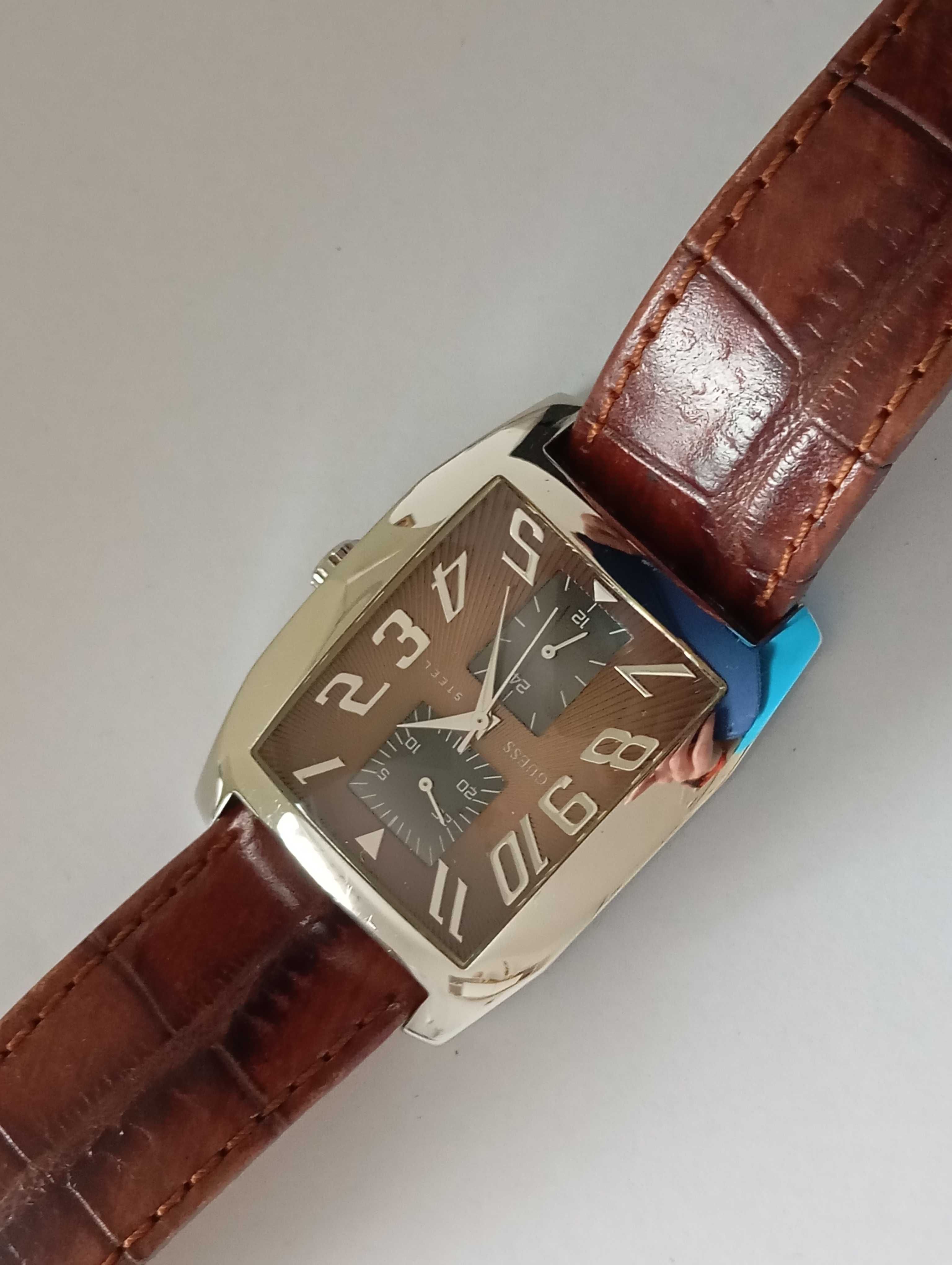 Zegarek Guess  w bardzo dobrym stanie