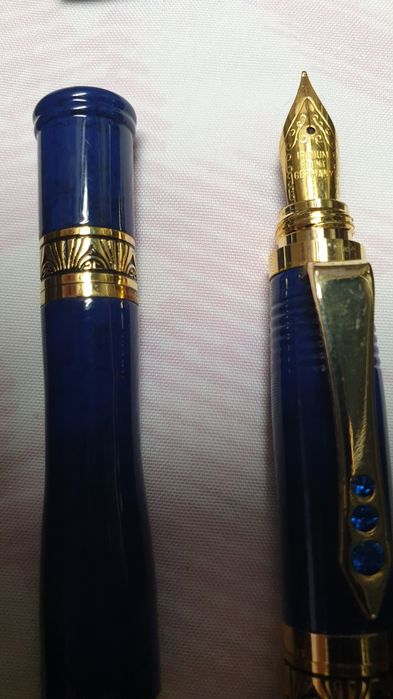 2 Canetas de pena Hachete,