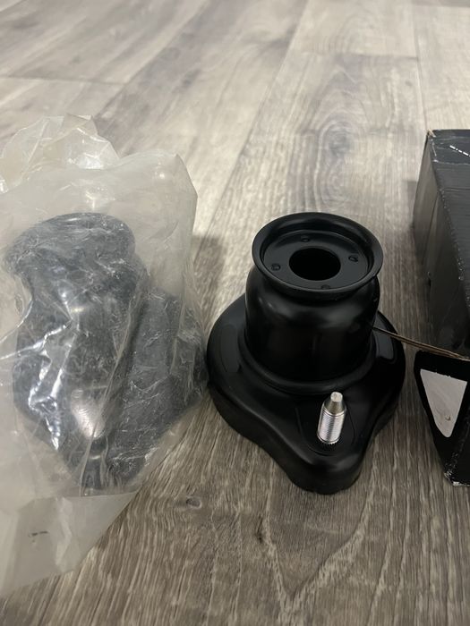 Опоры амартизаторов Lancer X