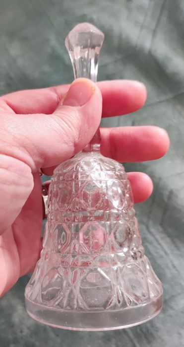 Dzwonek dzwoneczek kryształowy z kryształu szklany piękny Mikołaj
