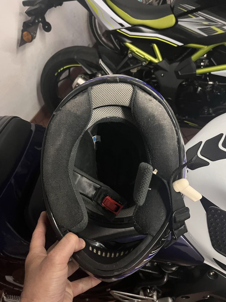 Kask MDS  budzetowy AGV