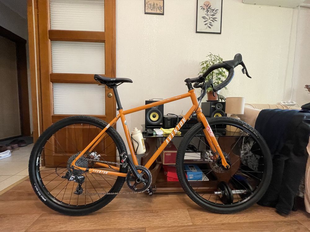 Продам гравийник Aventon Kijote