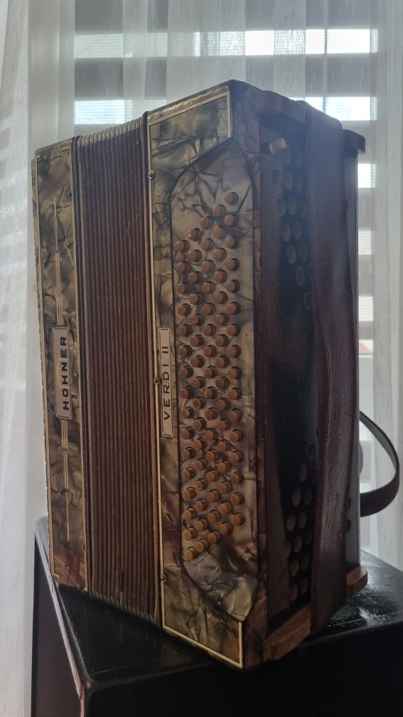 Akordeon Hohner Verdi II 80