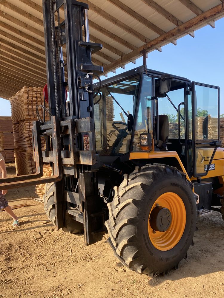 Вилковий навантажувач JCB 930