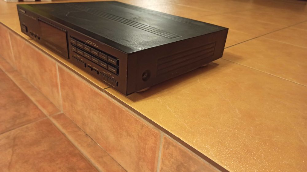 Tuner Stereo Pioneer F-656 markII w pełni sprawny i ładny stan panelu