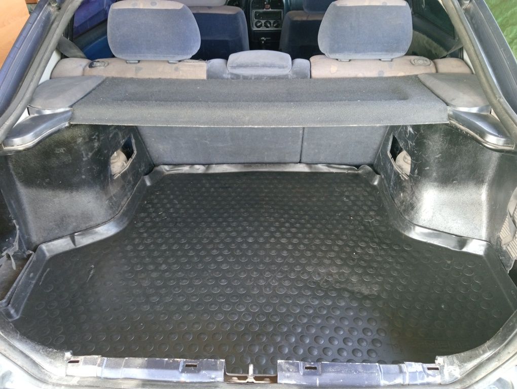 Легковий автомобіль mitsubishi