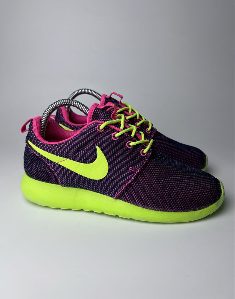 38р. Легкі літні кросівки Nike Roshe Run