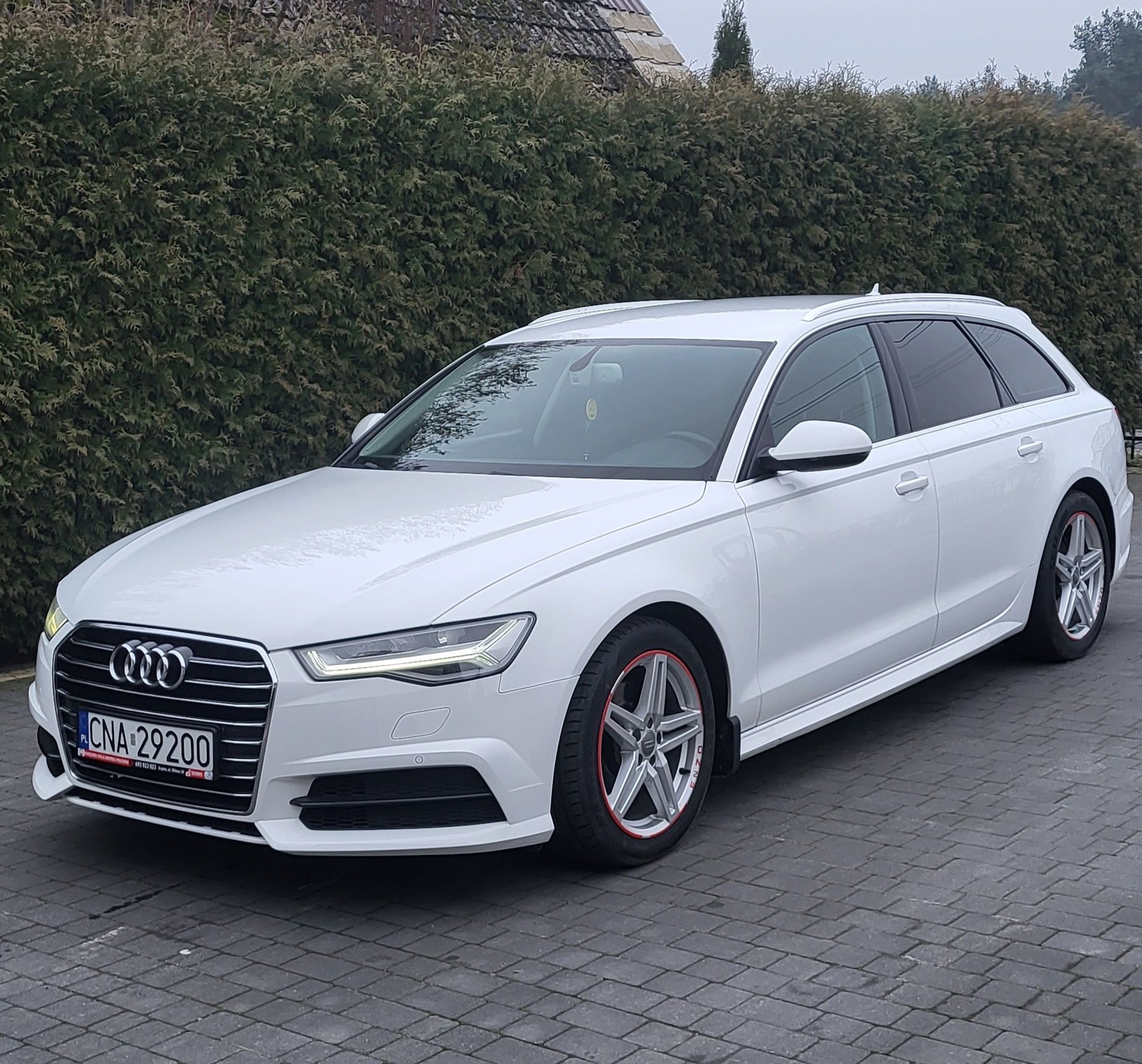 Audi a6 c7 S-line 2.0tdi ultra 190ps Matrixy webasto elektr klapa navi