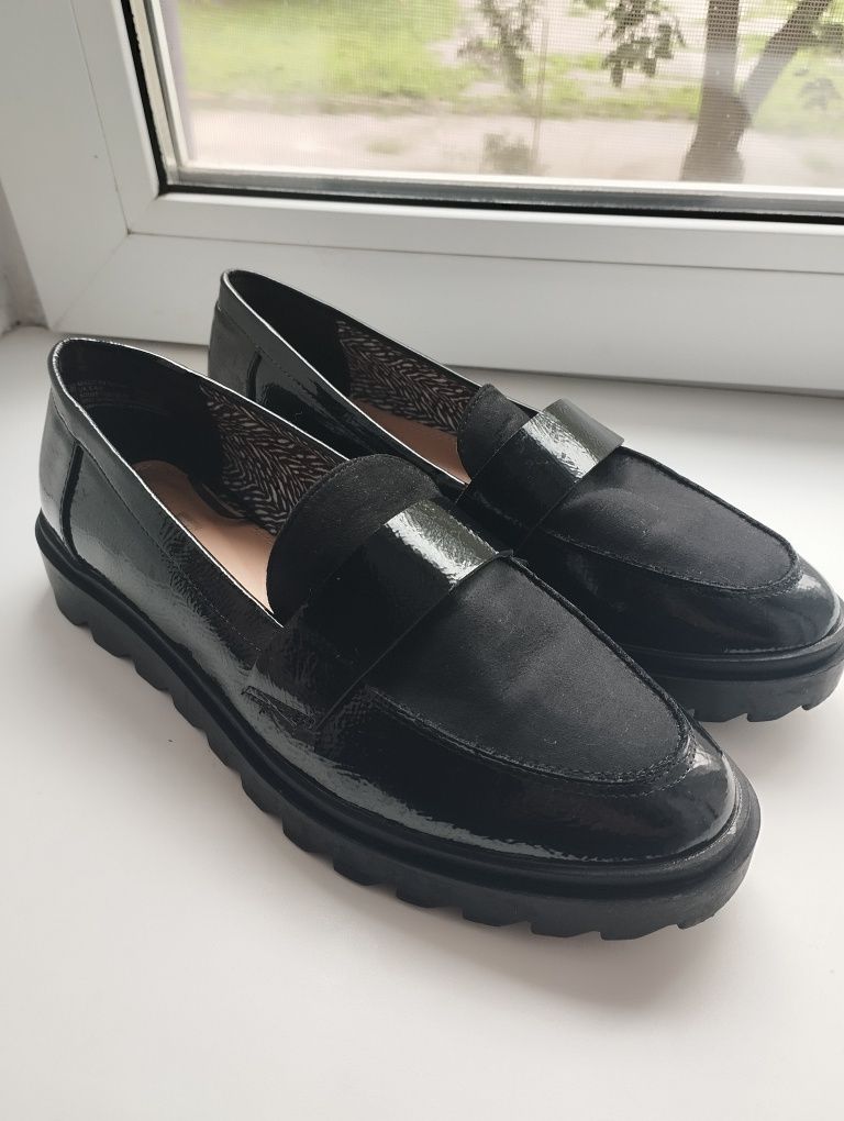 Лофери, туфлі продам