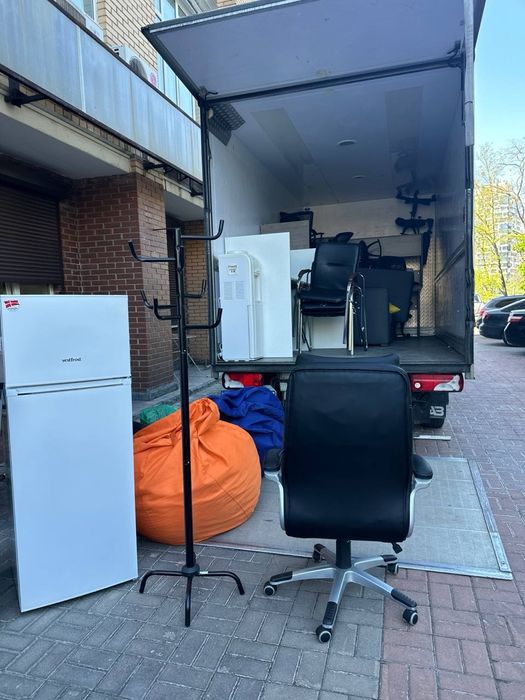 ПРОДАЮТСЯ Б/У МЕБЛІ, столи, крісла,тумби,дивани, Київ, дешево