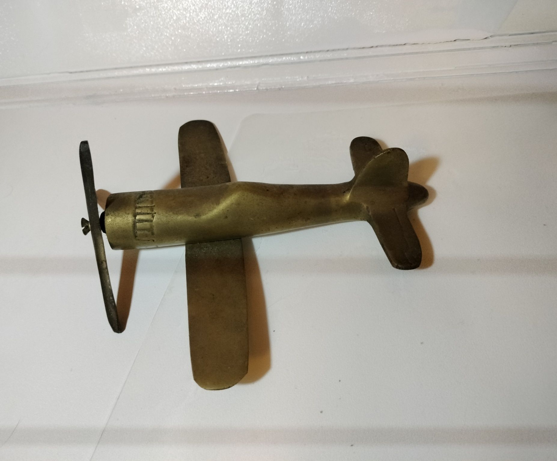 Vendo avião de bronze antigo