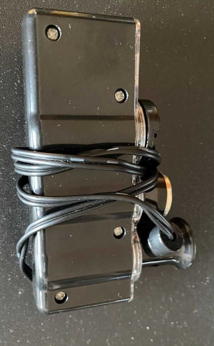 Carregador USB e isqueiro para viatura