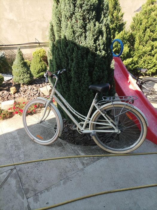 Жіночий велосипед в хорошому стані