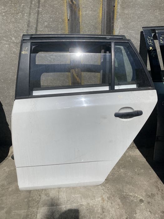 Дверка двері Шкода Фабія ll АВТОРОЗБОРКА Skoda Fabia I-II Roomster