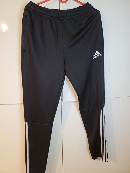 Spodnie dresowe czarne