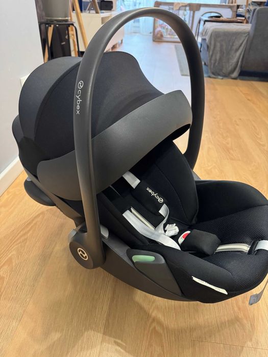 Fotelik Cybex Cloud Gi Size Plus z Bazą Cybex G - Stan Bardzo Dobry+