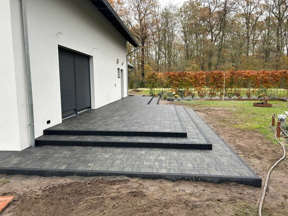 Elewacje,układanie kostki brukowej