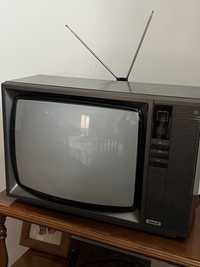 Televisão antiga Savana