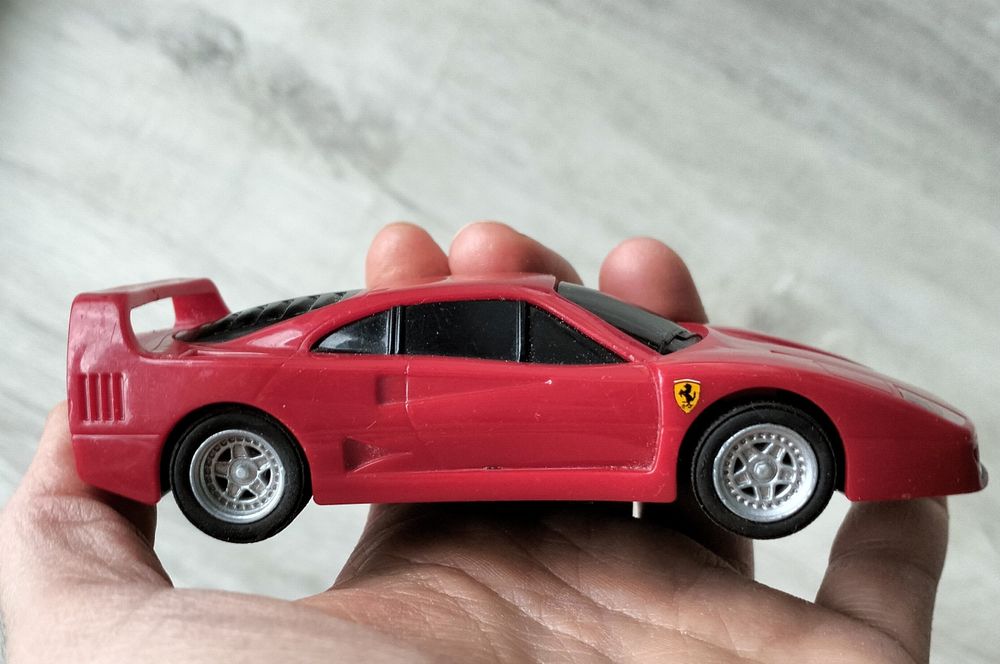 Autko ferrari F40