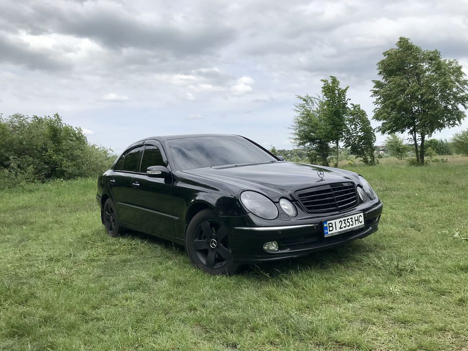 Mercedes Benz E 211
