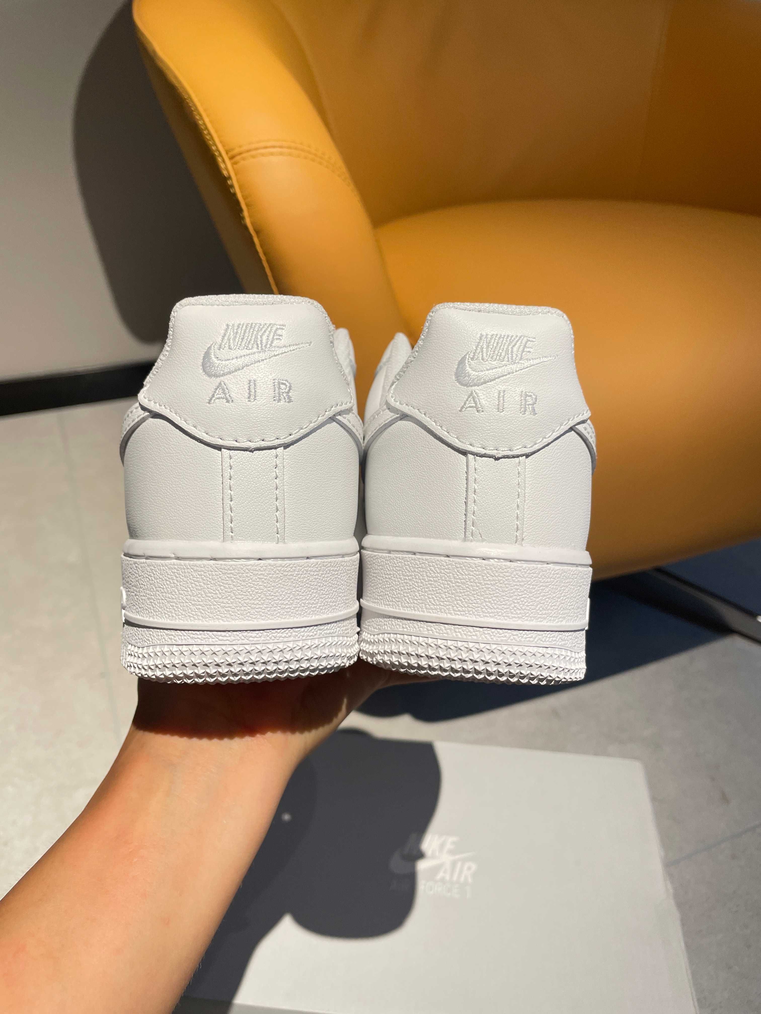 Buty męskie Air _Force 1 Low_'07_Nike_White EU. 39