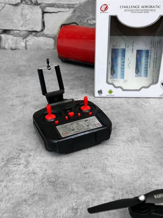 Квадрокоптер с камерой дрон складной Радиоуправляемый мини с пультом P