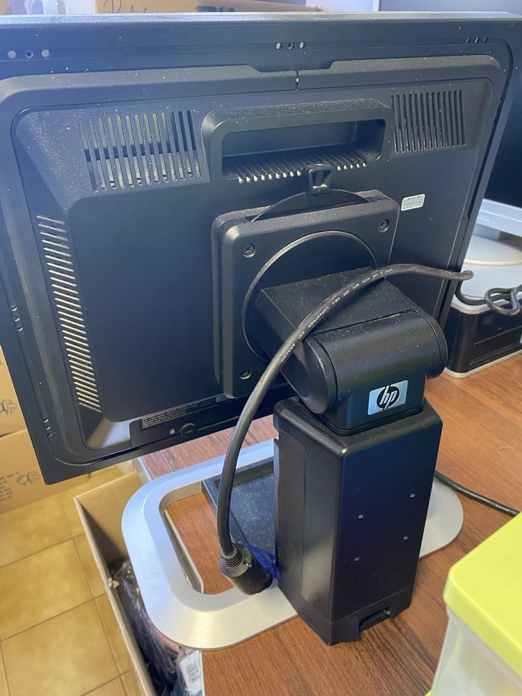 3 x monitor HP używany 2 x LP1965 1 x w19e