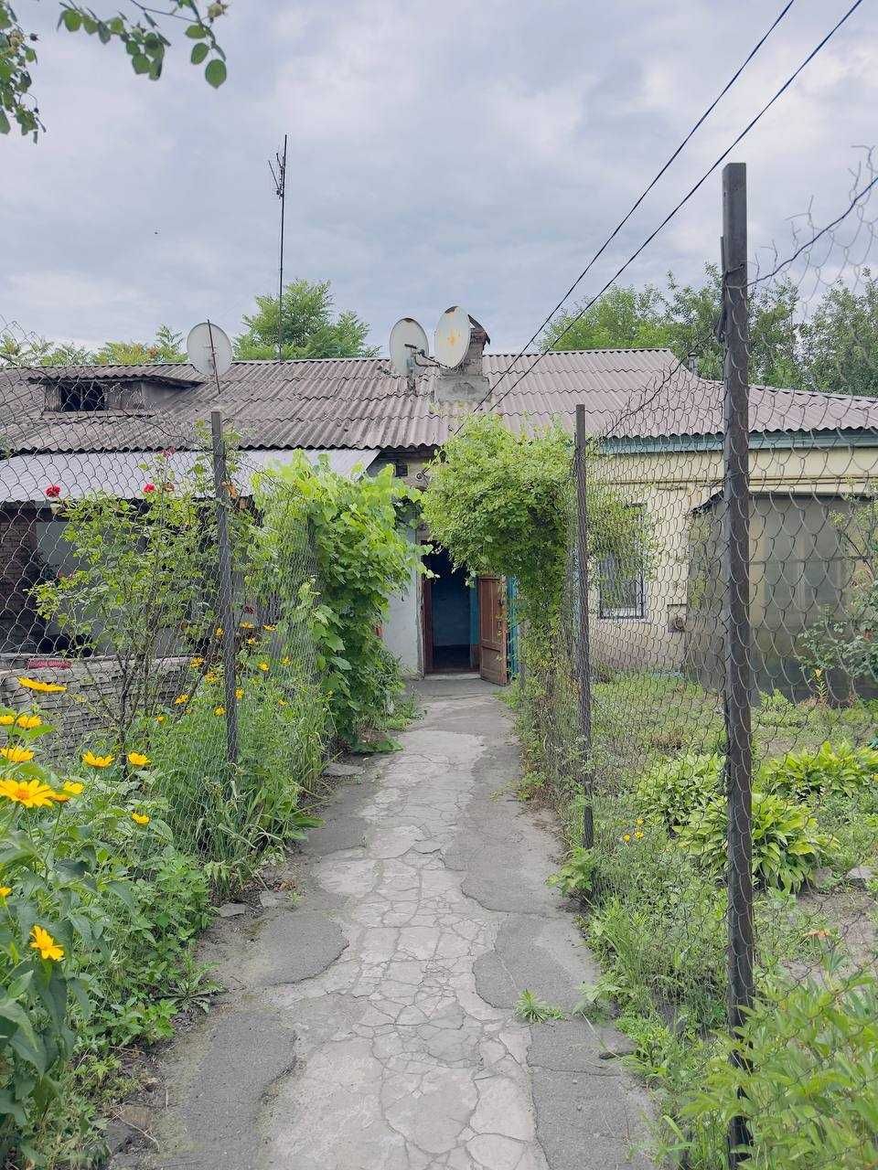Частина БУДИНКУ, 54.1 кв.м, в ЦЕНТРІ міста, парк
