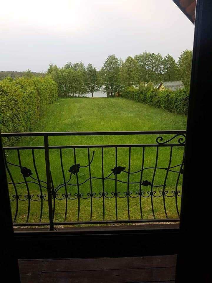 Domek nad jeziorem w Gibach z balią i sauną