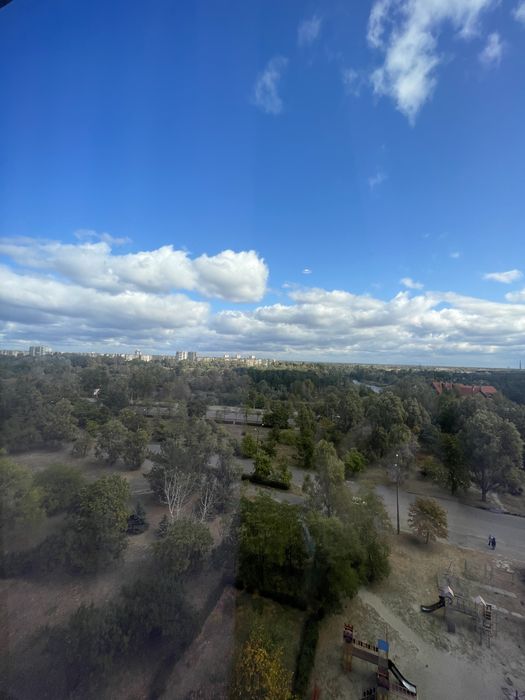 Продаж 2 кім. 9 мкрн. Лівий берег