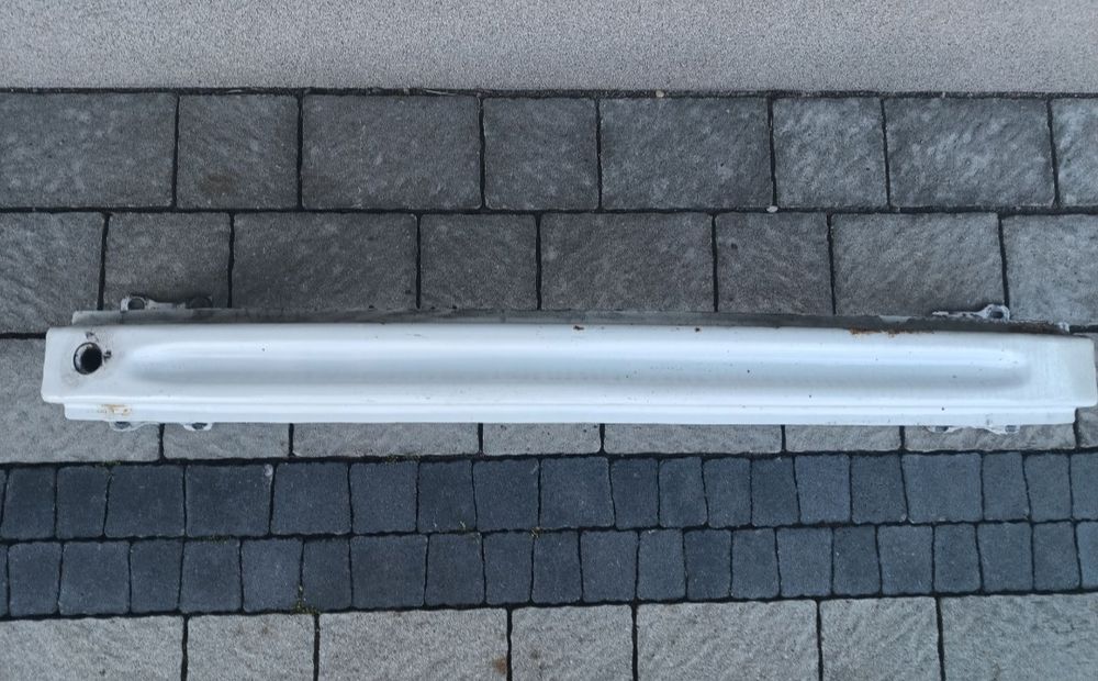 Tylna belka pod zderzak Skoda Octavia 3 Kombi