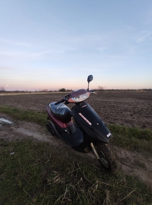 Продам скутер Хонда дио 27