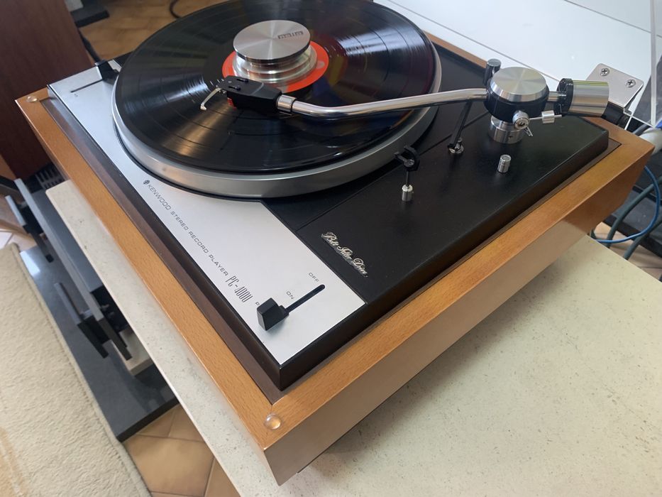 Gira Discos Kenwood PC-400