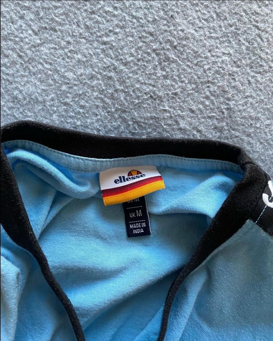 футболка Ellesse з лампасами