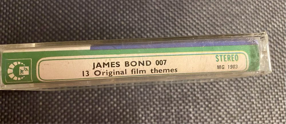 James Bond 007 kaseta z muzyką z 13 filmow 1992r. Prezent Dzień Ojca