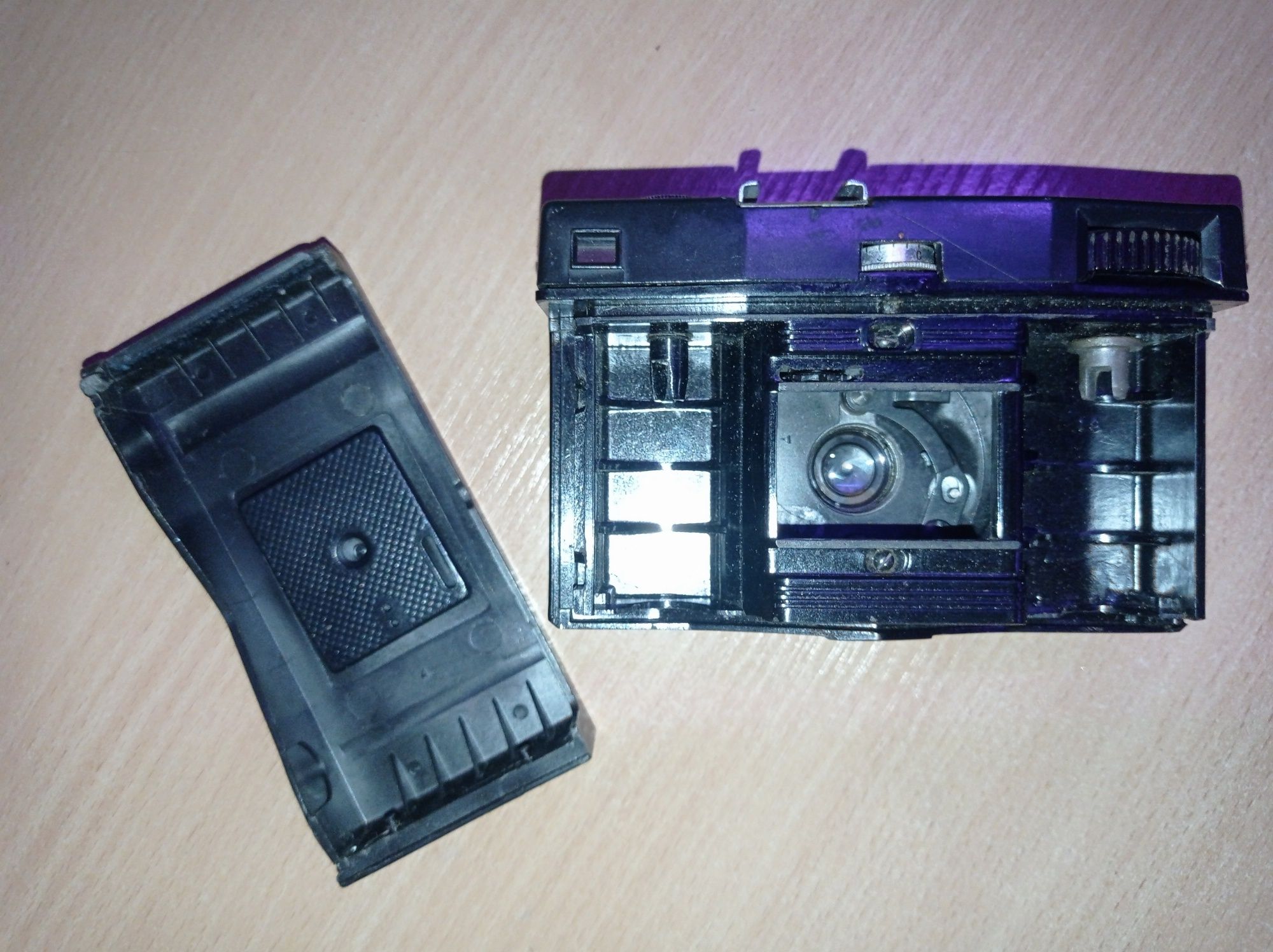 Вінтажний плівковий фотоапарат Ломо Смена 8мм