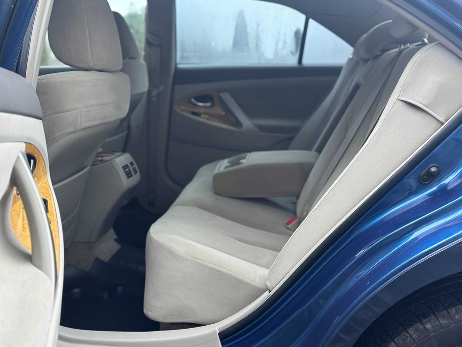 Toyota Camry 2.4 добрий стан