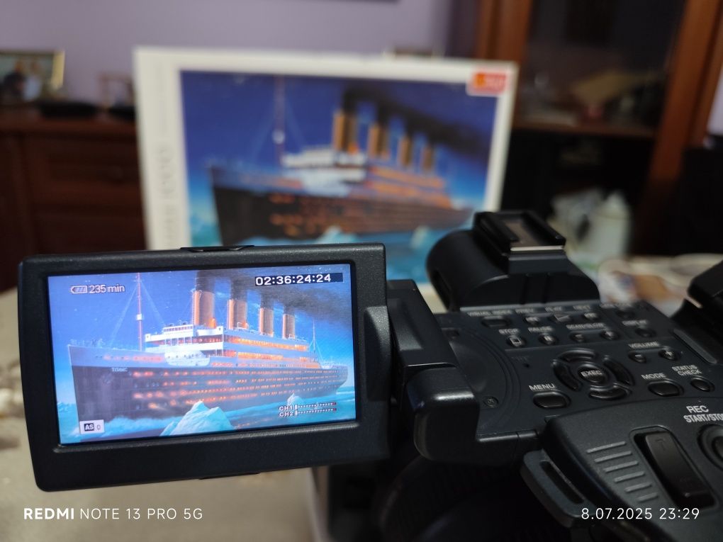 Kamera cyfrowa SONY HDR AX2000E + torba, 2x akumulator, stan jak NOWA