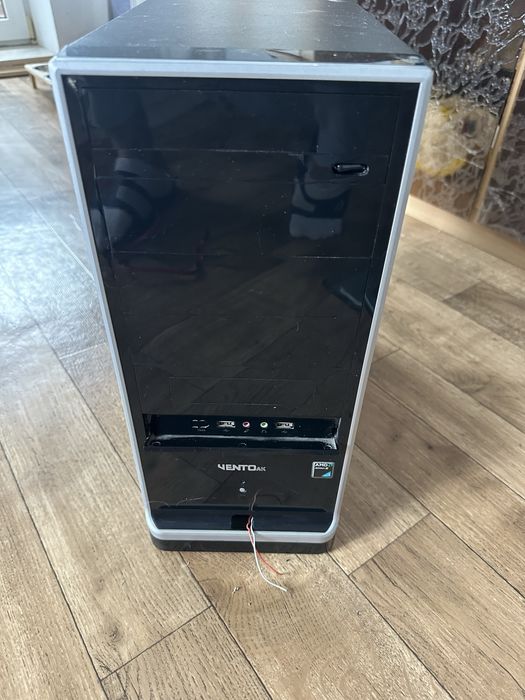 Компʼютер на запчастини