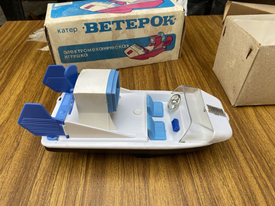 Детский электро-механический катер Ветерок новый