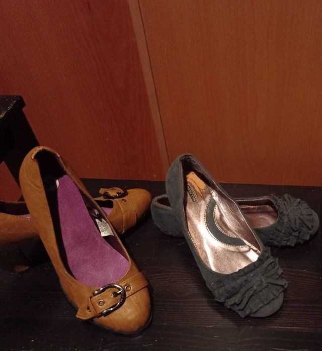 Sapatos de tacão alto