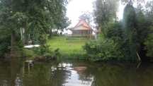 Domek nad jeziorem