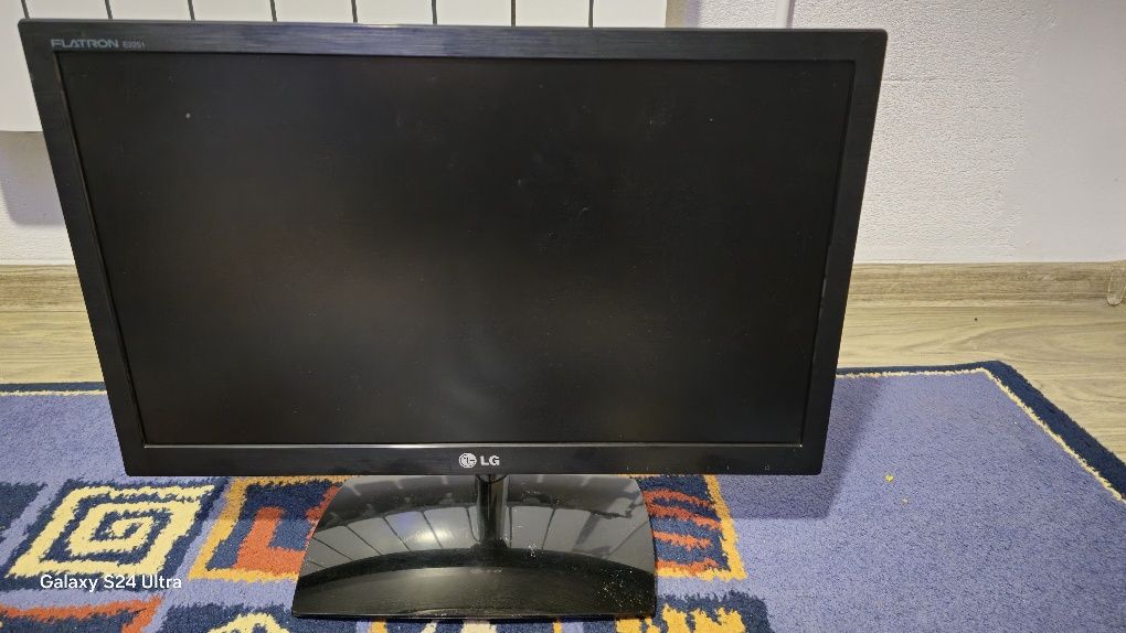 Monitor LG Flatron 22"