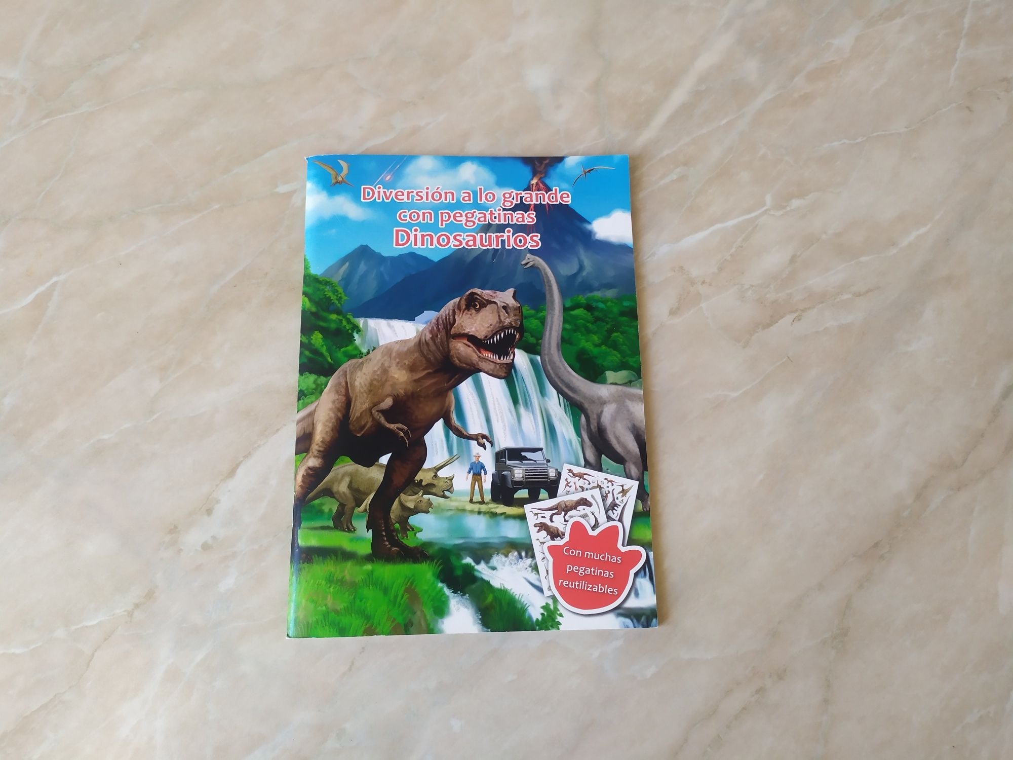Динозаври Альбом з наклейками