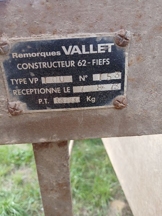 VALLET 10t  Przyczepa skorupowa ,resor, własna hydraulika, . Wywrotka