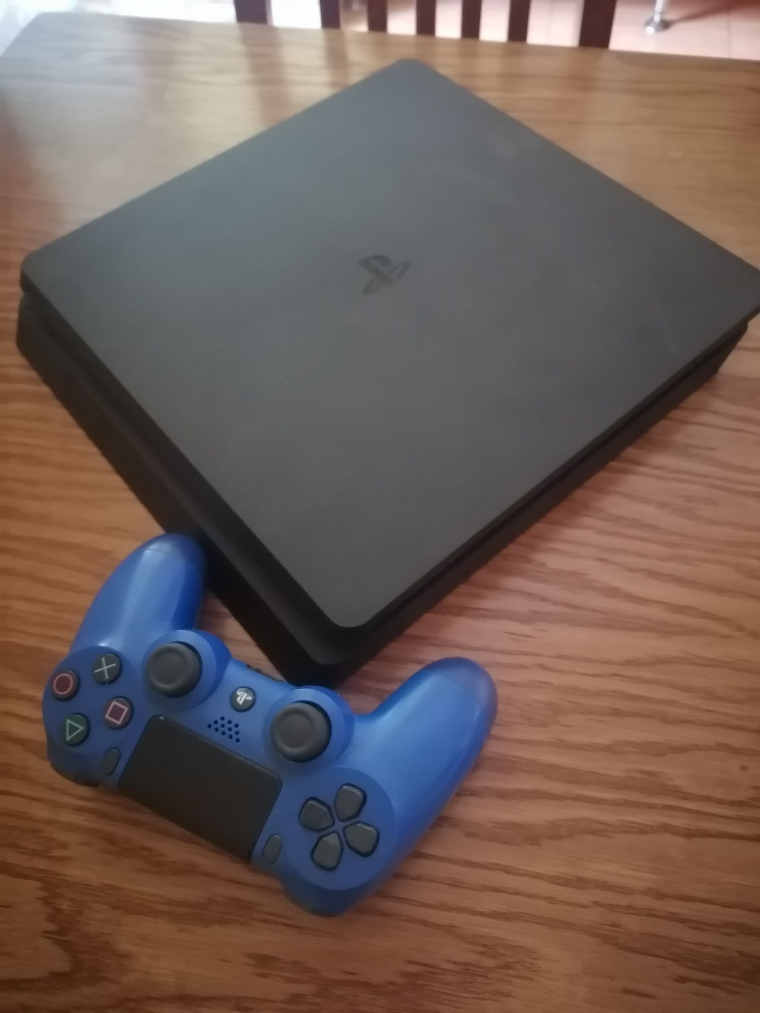 Playstation 4 slim TB 1