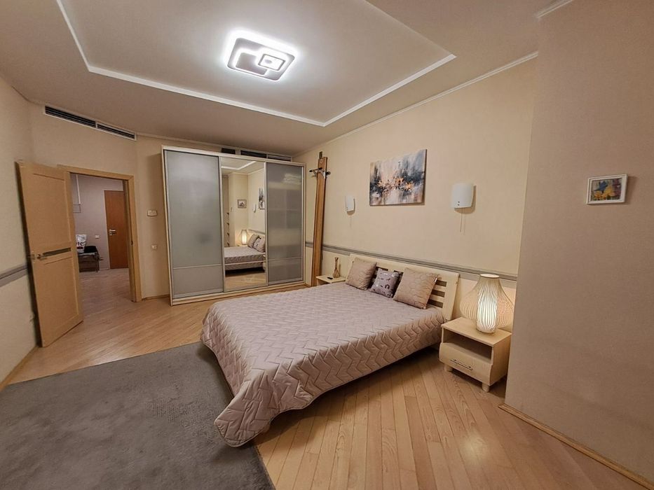 2-х кімнатна, центр, подобово, вул. Катеринича, квартиры посуточно