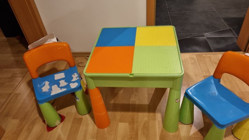 Stolik do lego i nie tylko mamut + 2 krzesełka