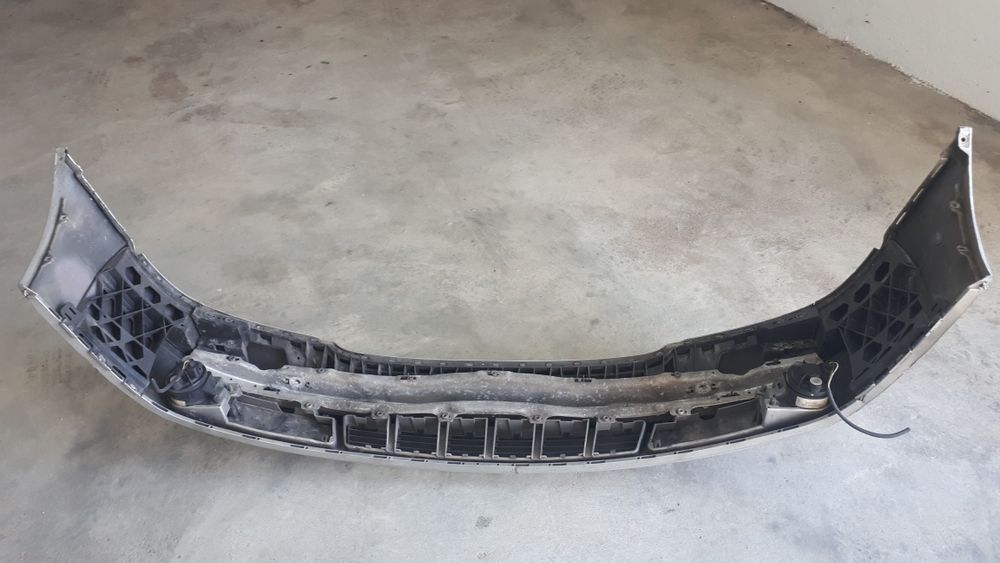Pára-choques da frente Audi A4 fase 2 (1999 a 2004) impecável