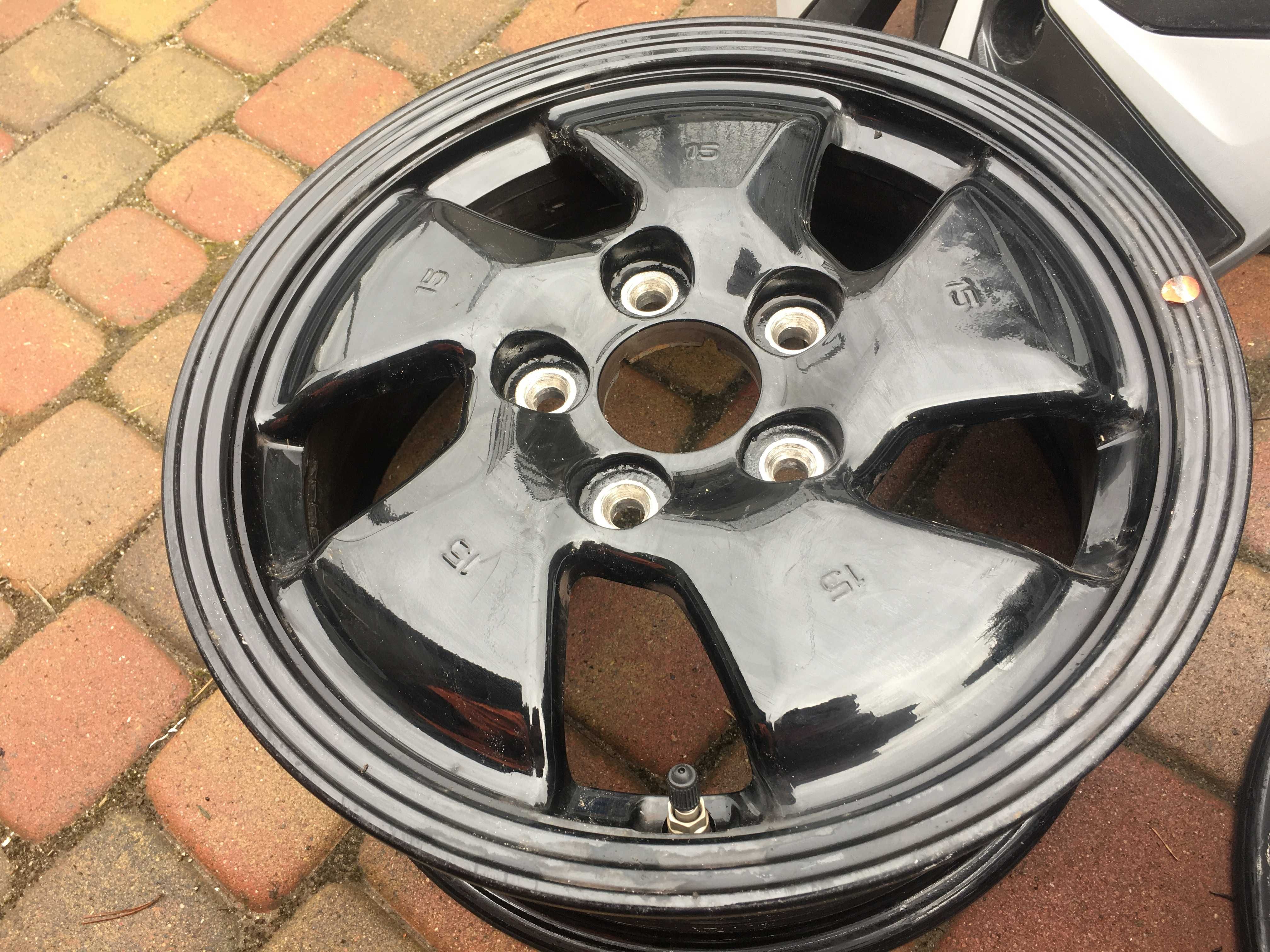 Alufelgi z kolpakami 15 5x114,3 et 46 TPMS HYUNDAI IONIQ